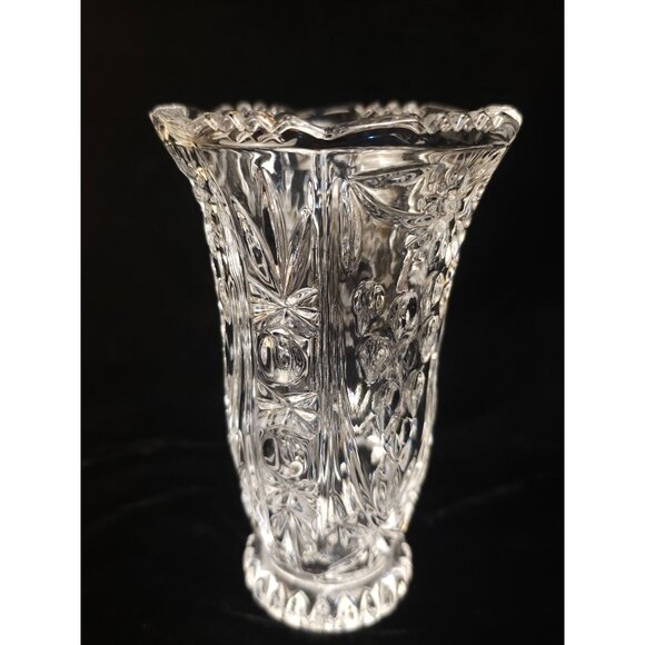 Vintage Crystal Cut Glass Vase With Intricate Floral Pattern 6” Tall Decorative - Picture 5 of 7